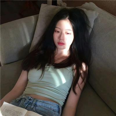 跳华尔兹的女人