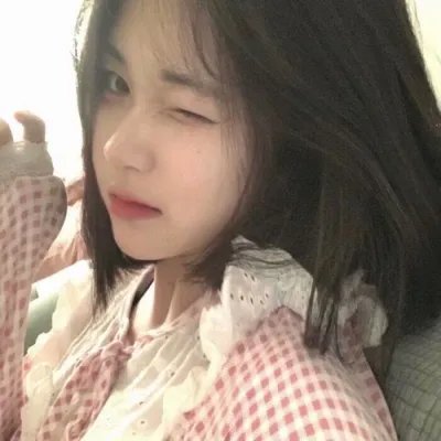隐世狼女第一季海报