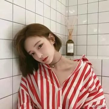 吸血鬼女王海报
